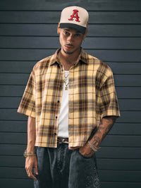 Men's collegiate style casual short-sleeve plaid shirt for spring, summer, and autumn. Suitable for campus wear, casual outings,